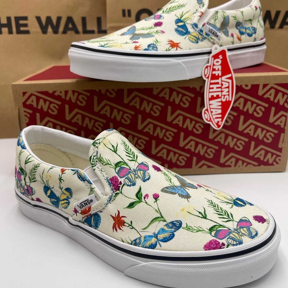 Vans Men's Classic Slip-On Butterfly Floral Marshmallow Sneakers
VN0A5AO8UC0